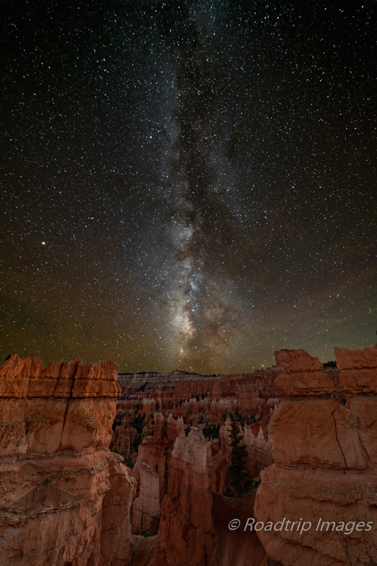 Milky way over Bryce Canyon